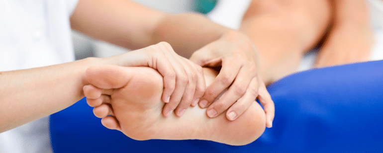 Foot reflexzones Massage against pain Physiotherapy Berlin Mitte